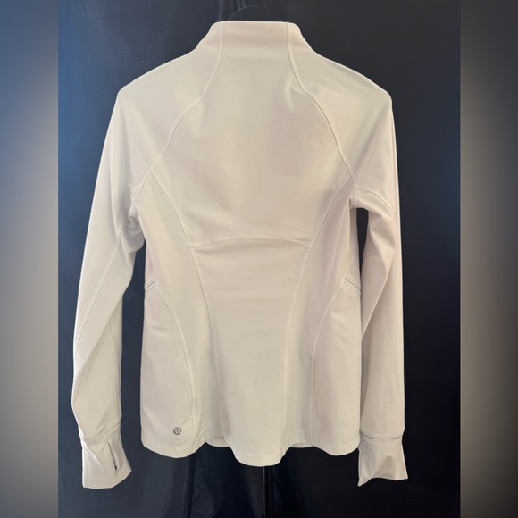 Lululemon Athletica Fresh Tracks 1/2 zip in white/cream Size 8. Good condition! - Picture 3 of 8